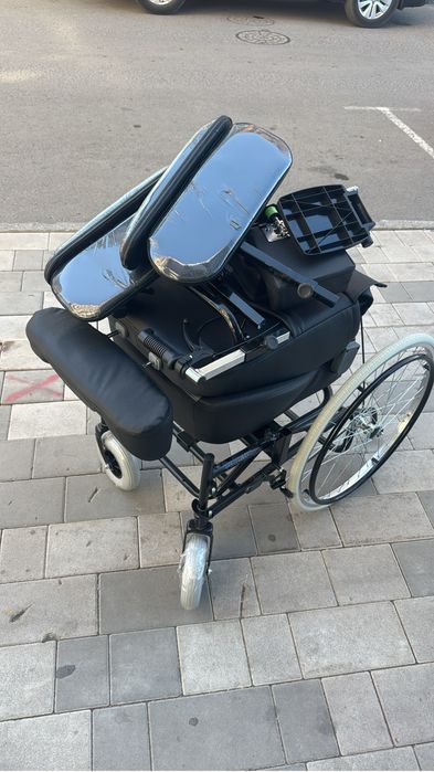 Продам инвалидное кресло