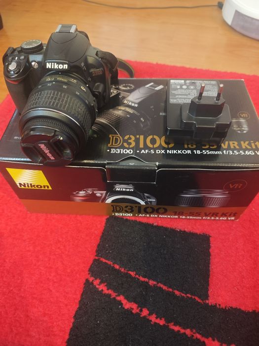 Aparat foto NIKON D3100