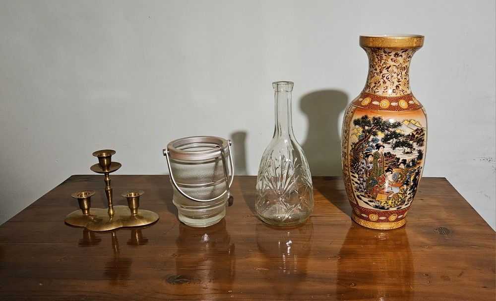 Декорации за дома: сувенири, свещници, миди, вази, ледарка
