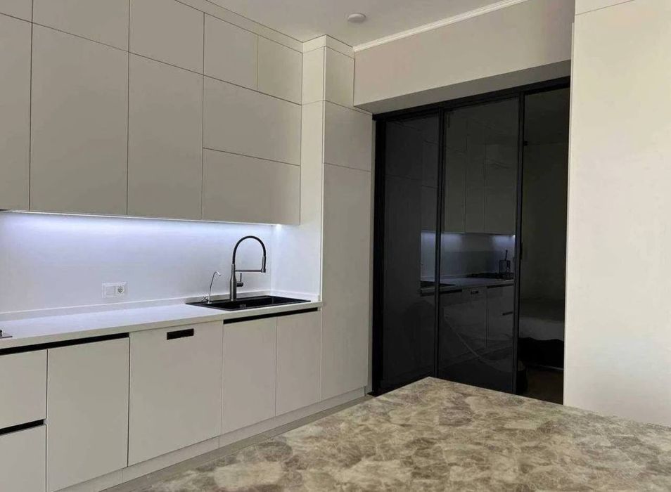 Продается 3х ком квартира, ЖК Seoul Mun, ор-р: ТРЦ Next, 119 м²