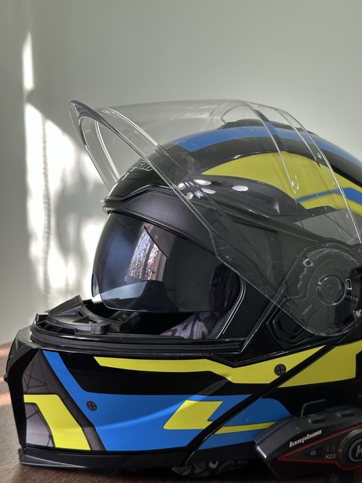 Мотошлем почти новый