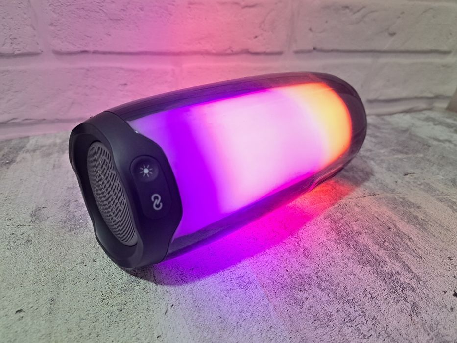 Продам портативную колонку JBL Pulse 4