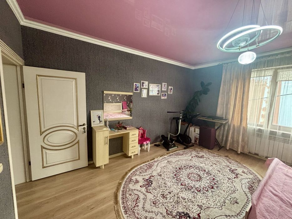 Продам дом 7 комнат п.Абай