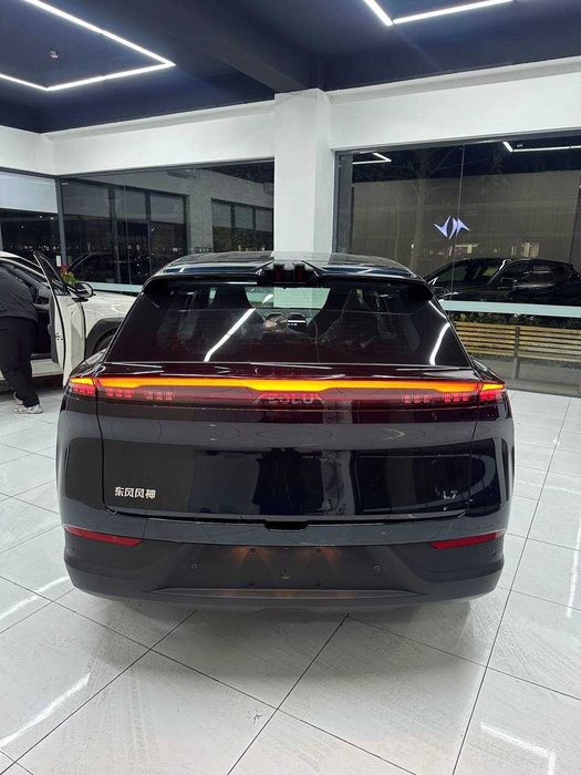 Dongfeng L7 elektromobil