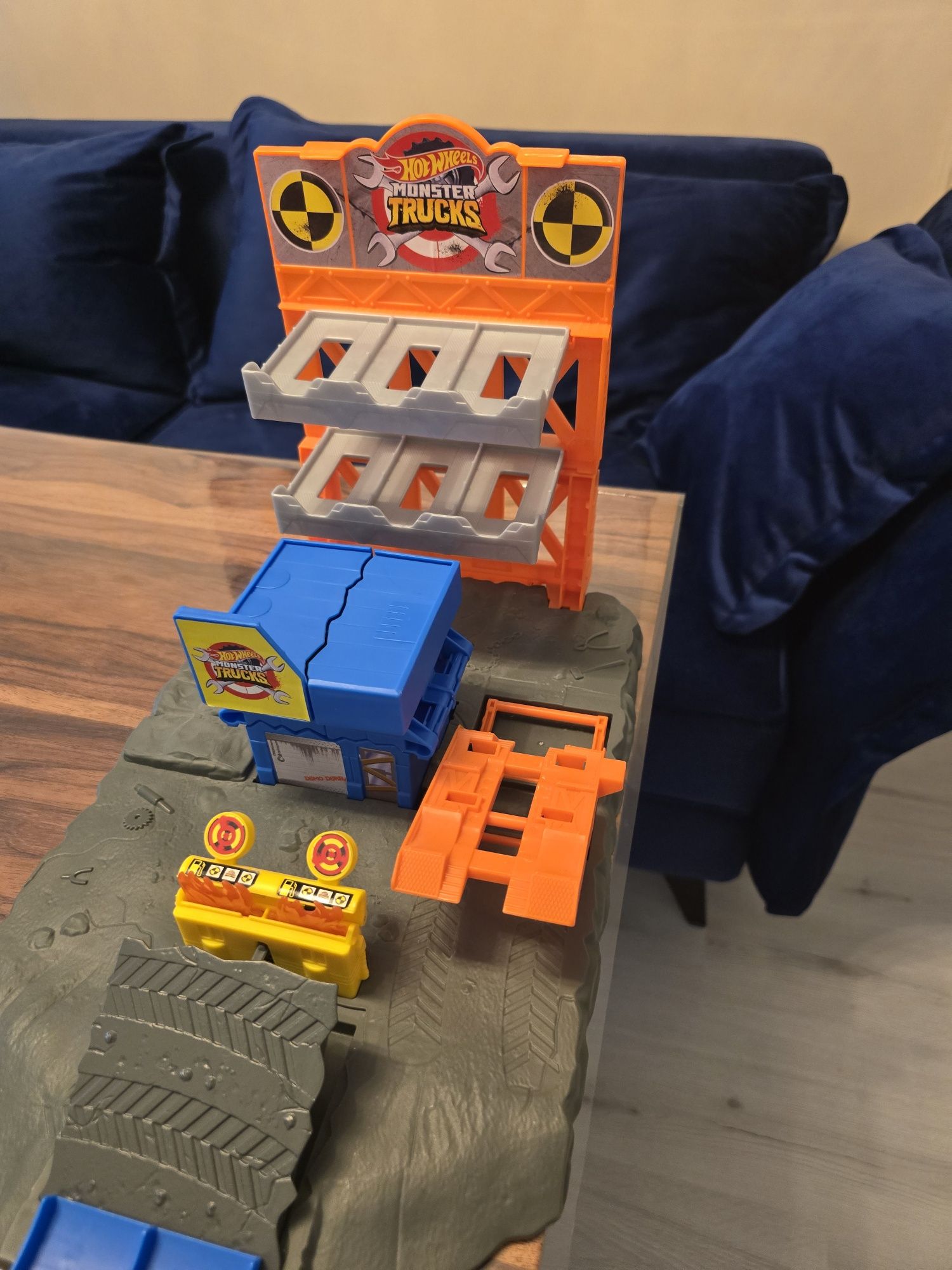 Blast station Hot Wheels Monster truck masinute copii circuit