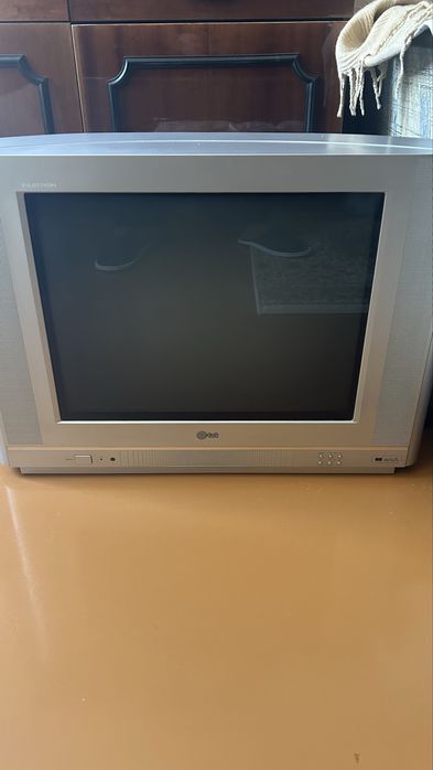 Телевизор продам