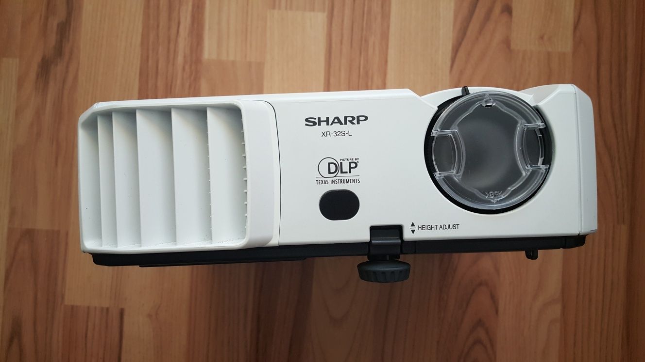 Videoproiector Sharp HD Nou