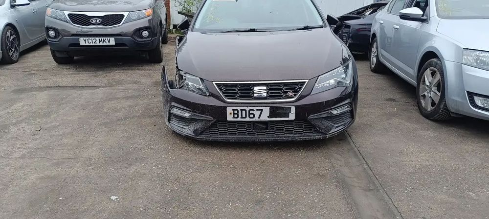 Dezmembrari / Dezmembrez Seat Leon 5F 1.4 CZEA cutie RSW cod culoare LL4U