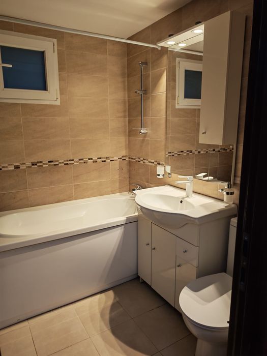 Închiriez apartament 3 camere - Crângași