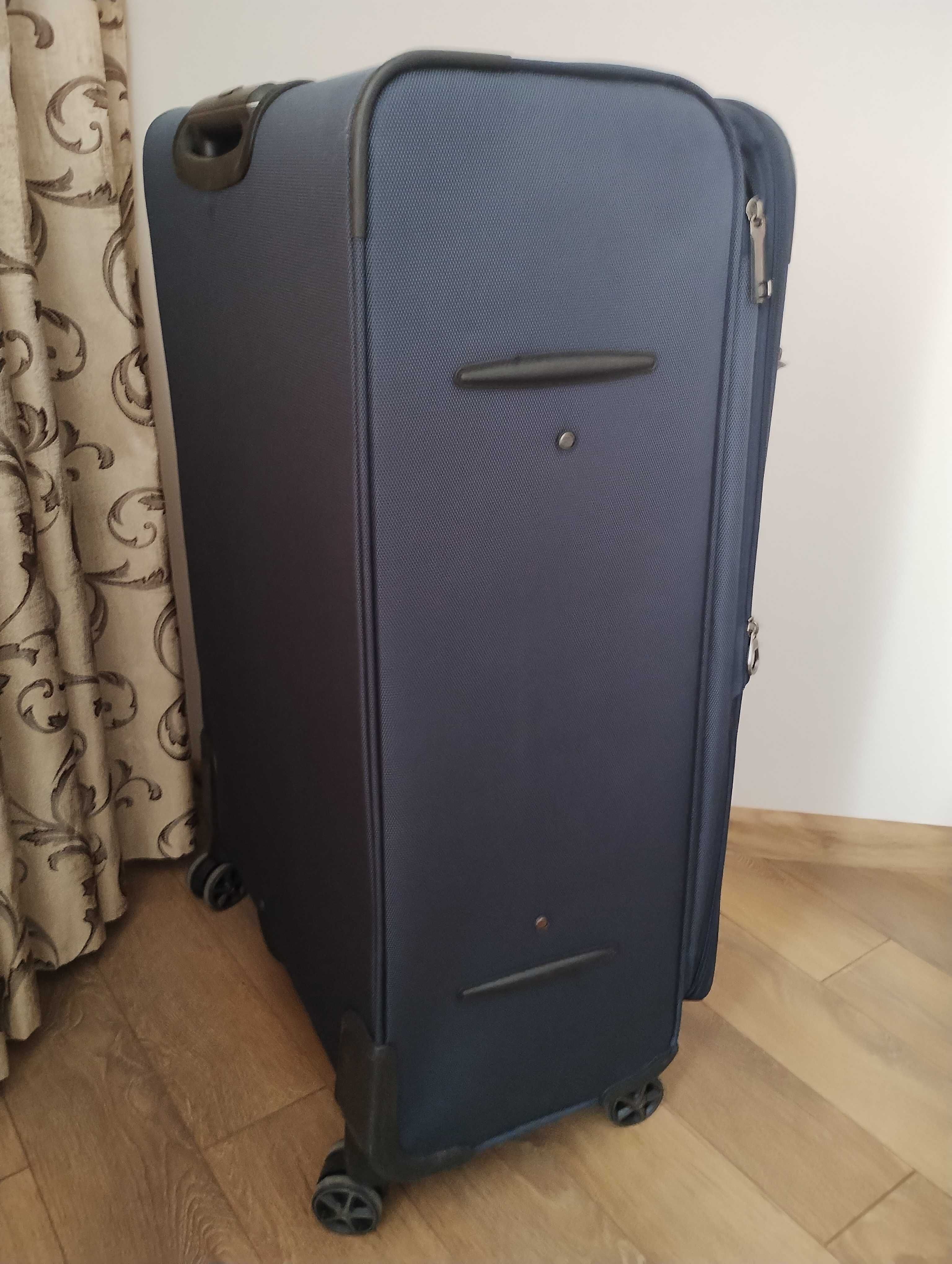 Продавам нови куфари
