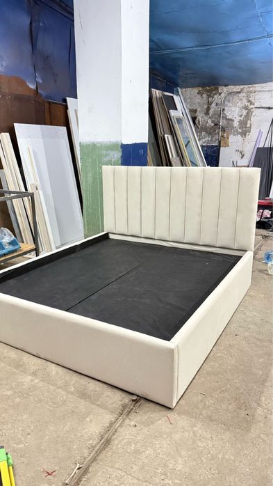 Продам двухспальную кровать