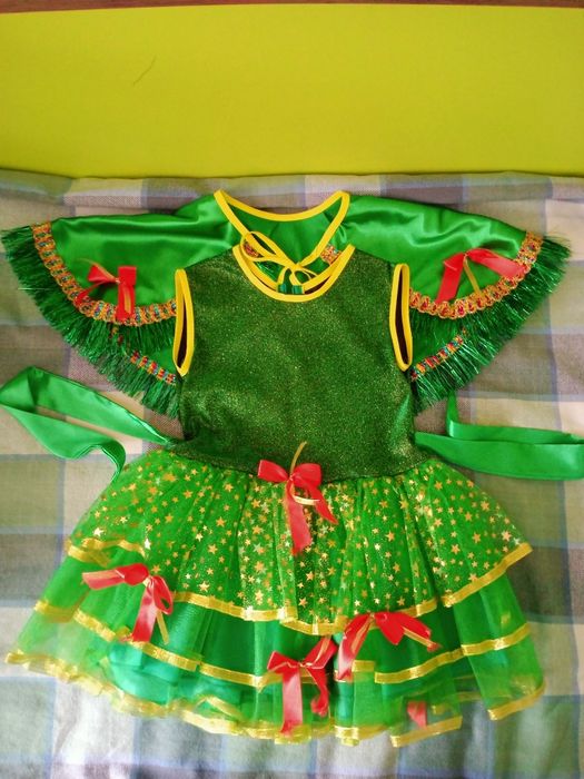 Продам костюм Елочки