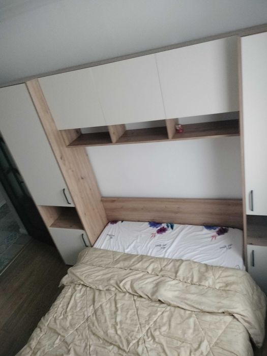 Inchiriez apt cu 3 camere in Craiova/Regim Hotelier/Targul de craciun