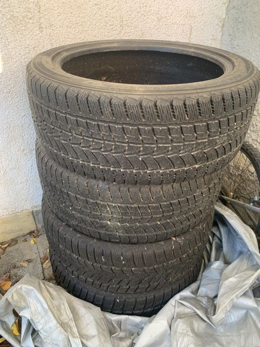 Зимни гуми 265/45R21
