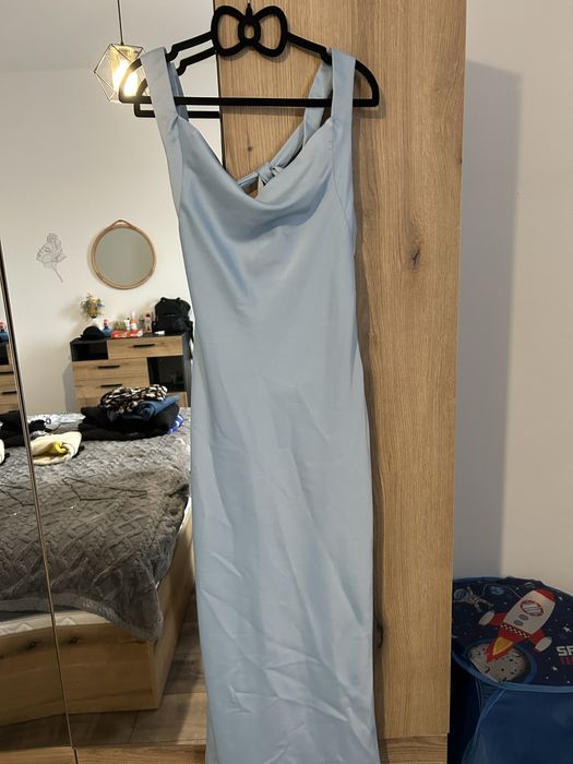 Уникална рокля размер 38