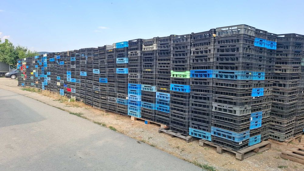 Продава Каси за кисело мляко