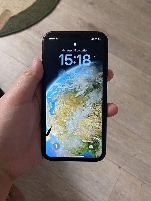 Продам айфон xr