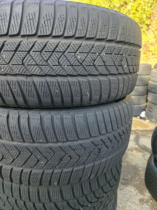 2бр. 245 40 20 Pirelli RunFlat зимни.