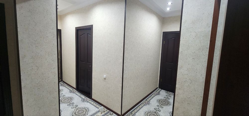 Olmazor tumani Muhbir kochasi 113.37 kvadrat kvartira sotiladi