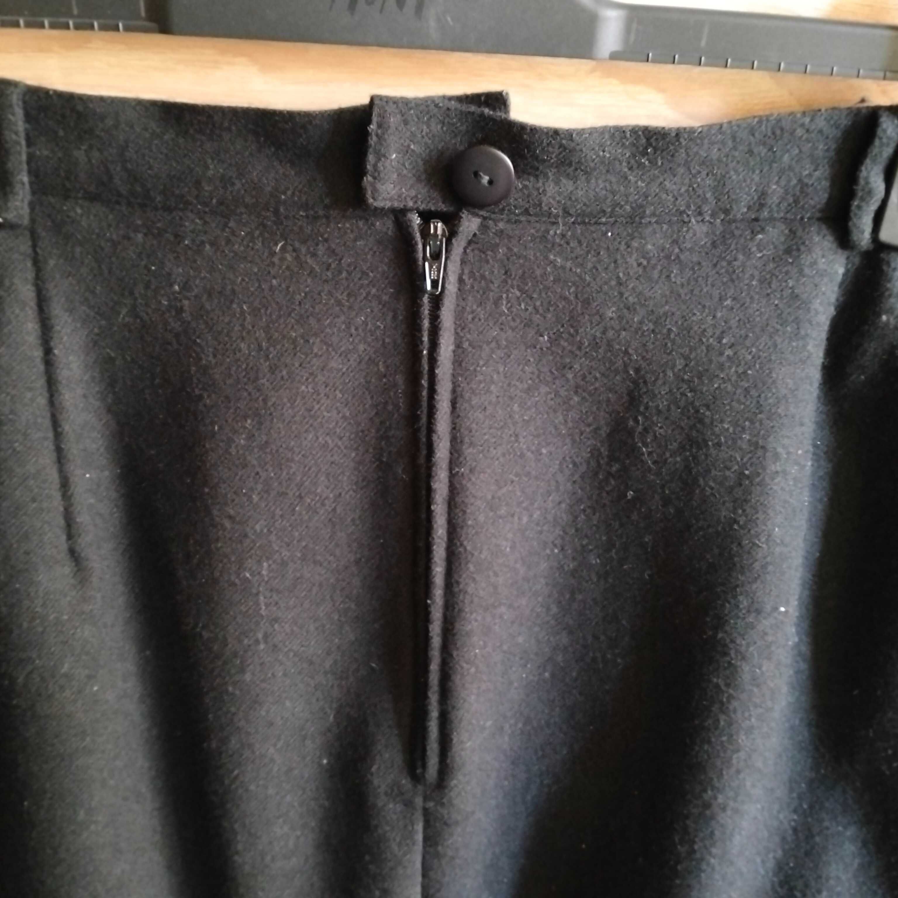 Fustă de damă elegantă