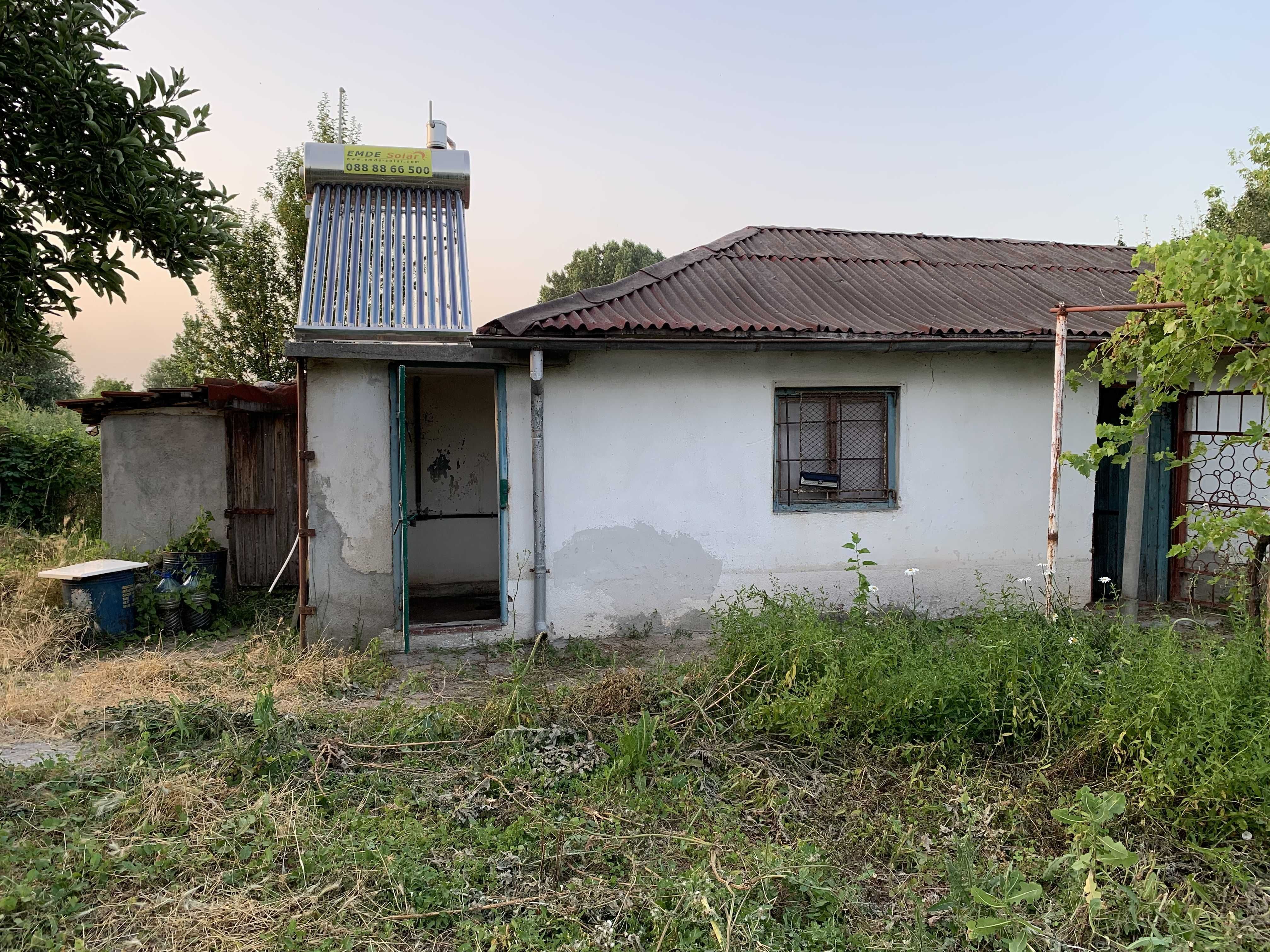 Продавам Къща с двор в с.Ахматово