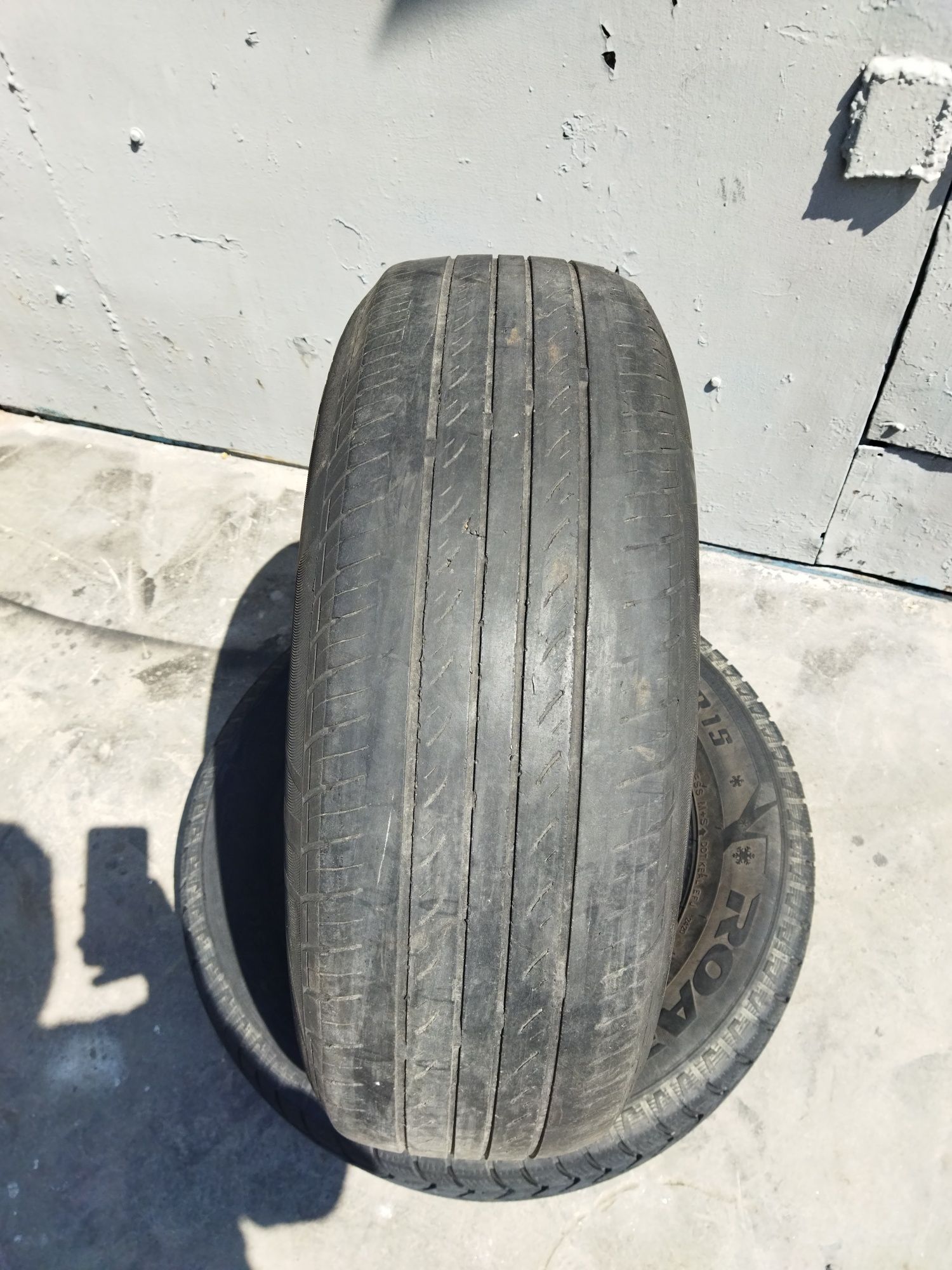 215/70/R15 один баллон