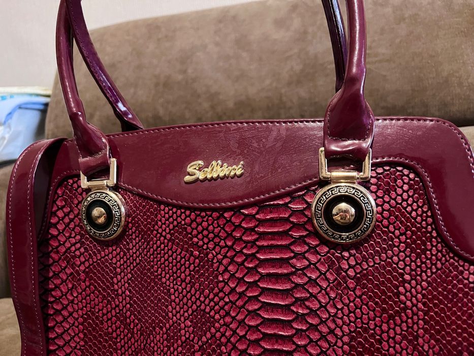 Нова дамска чанта с къси и дълга дръжка