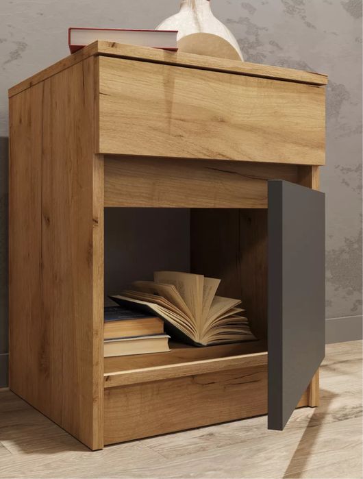 Прикроватная тумбочка