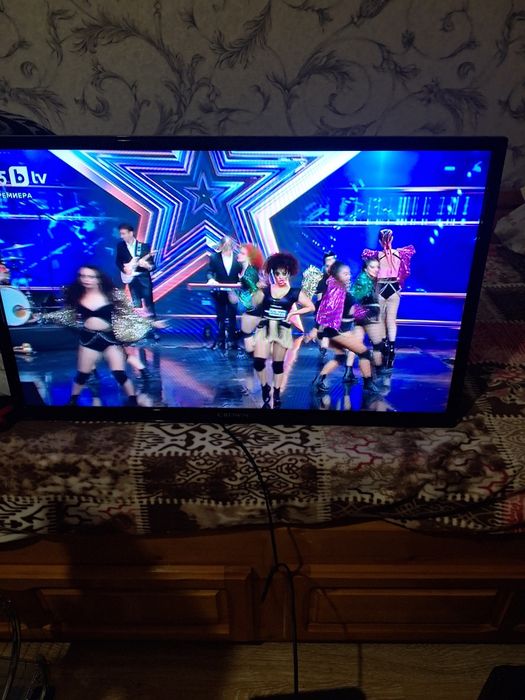 Телевизор Кроун  30