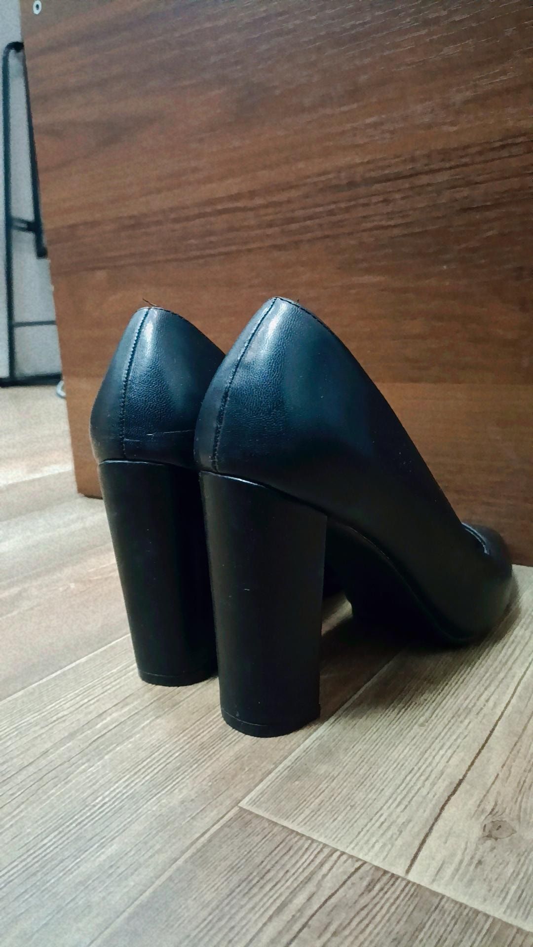 Женская обувь, удобный каблук