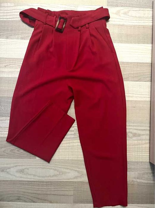 Pantaloni de costum Stradivarius