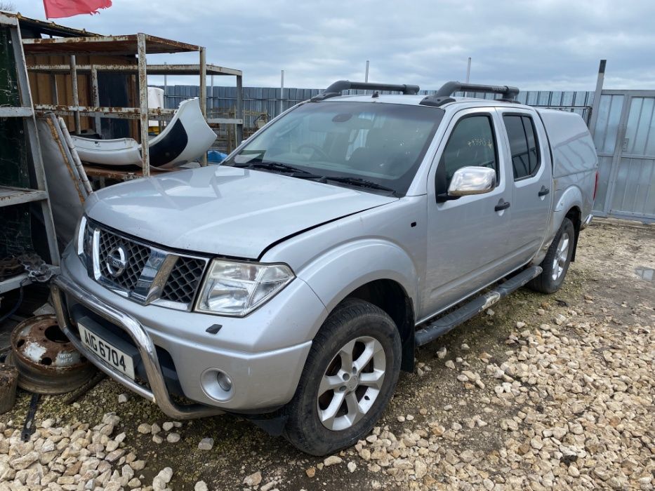 Продавам Нисан Навара 2.5 ДЦИ Nissan Navara 2.5 DCI на части