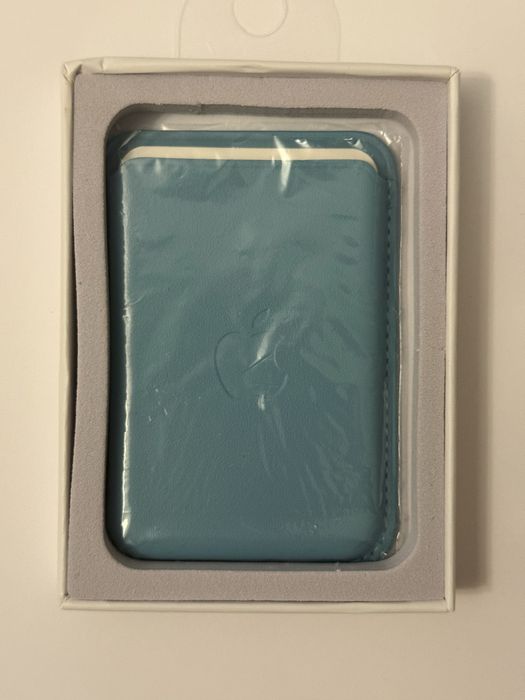 Portofele din piele Apple