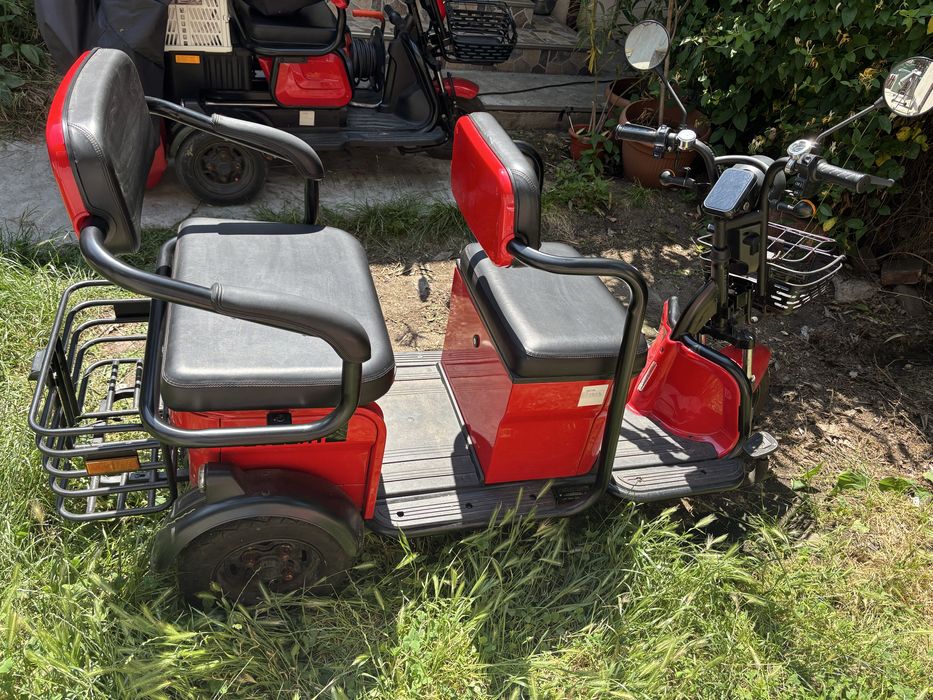 Vând triciclu electric 2 persoane