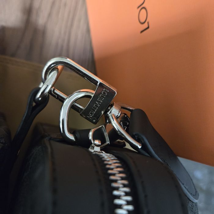 Мъжка чанта louis vuitton