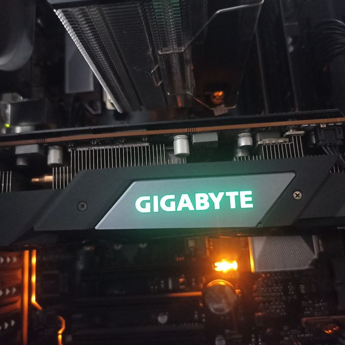 AMD Radeon RX 5700 XT