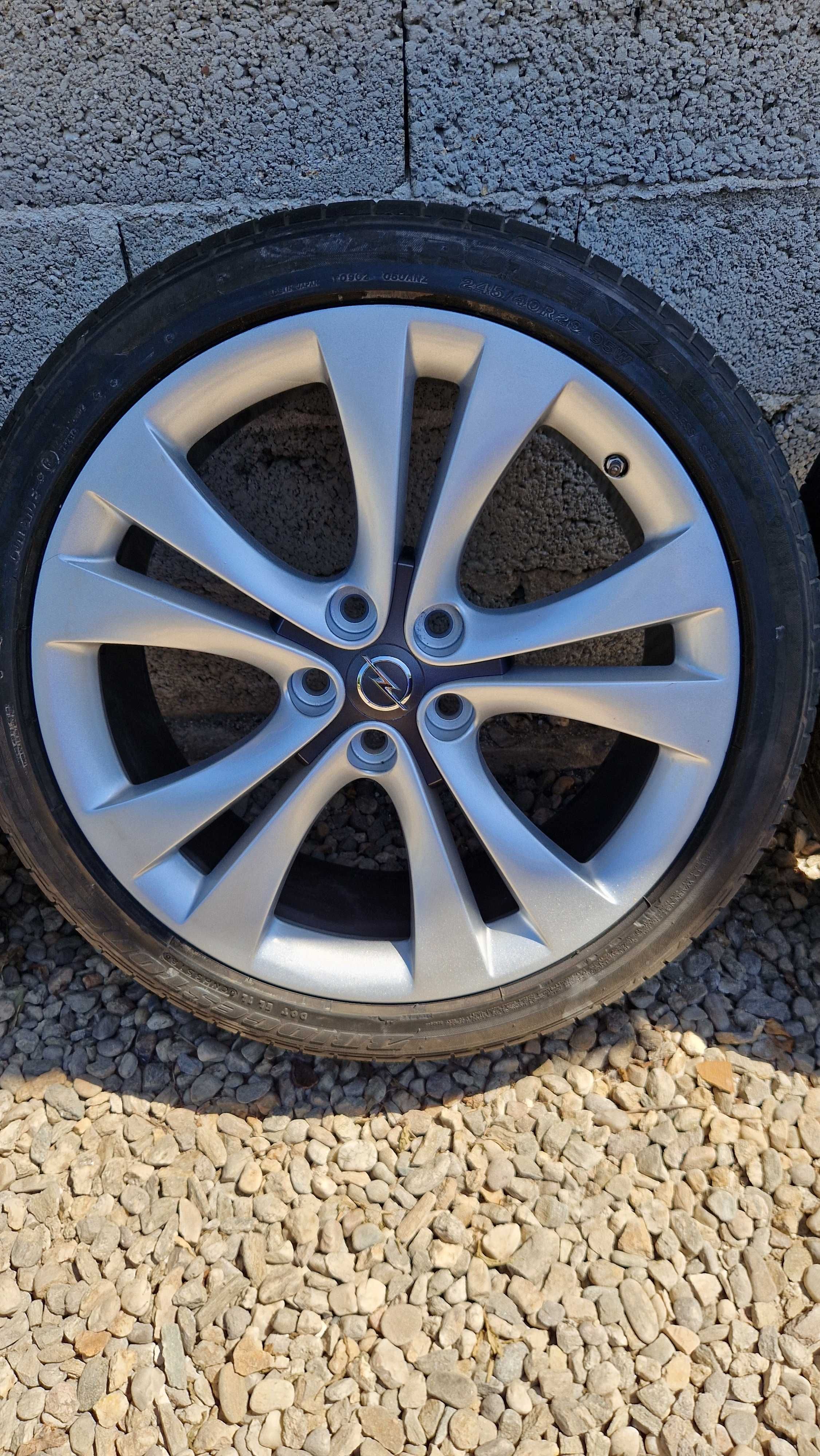 OPEL оригинални джанти 
 245/45/20 8,5J×20 ET45 5×120 DOT 3518 ЦО 66