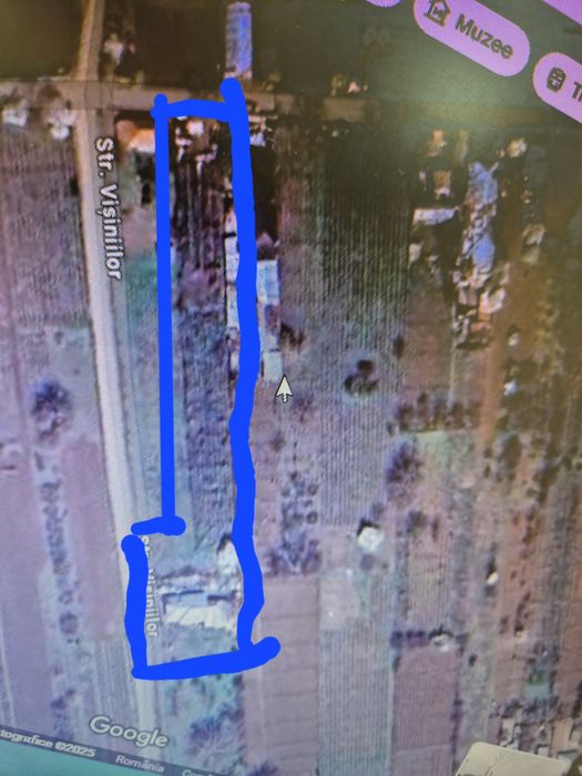 Vand casa cu teren  2000 m