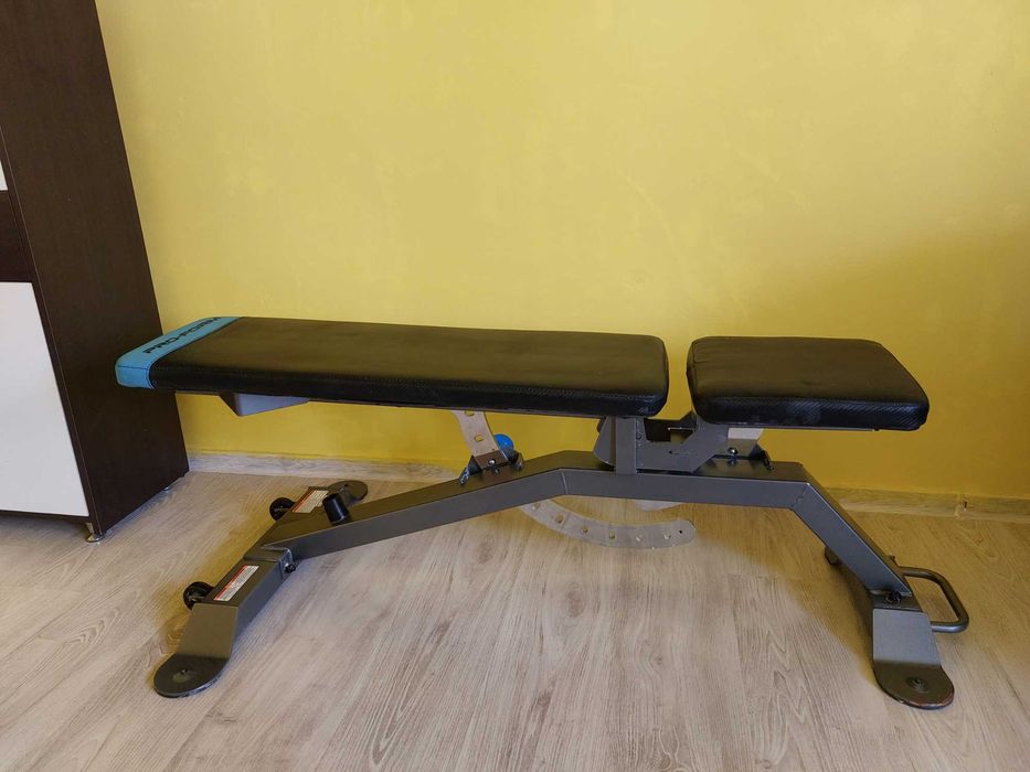 Bancă de sală – 990 lei.