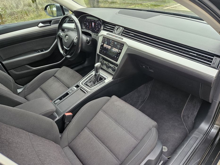 VW Passat B8~ 2018/2.0d Euro6/Tableta/Distronic/Cockpit/Trapa pano/