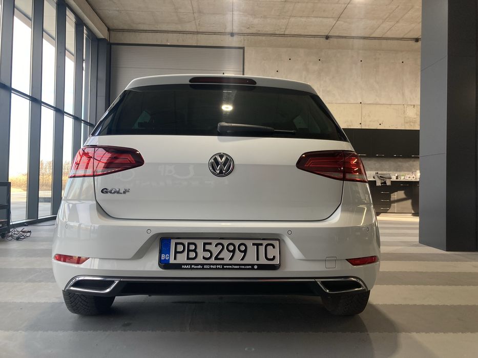 VW Golf 7.5 Highline ( напълно обслужен)