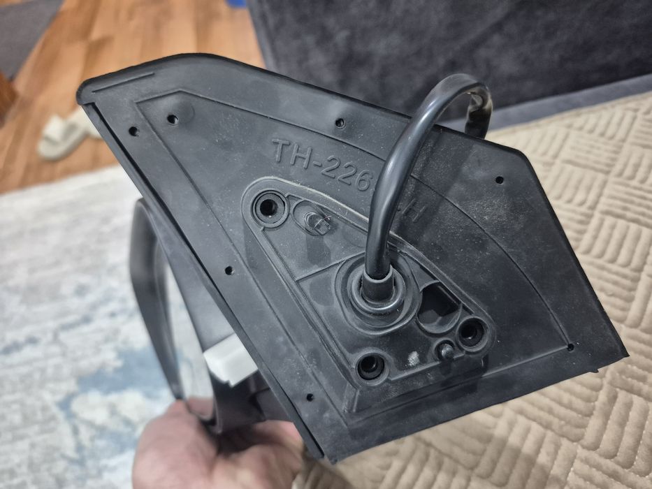 Зеркало от Авенсис