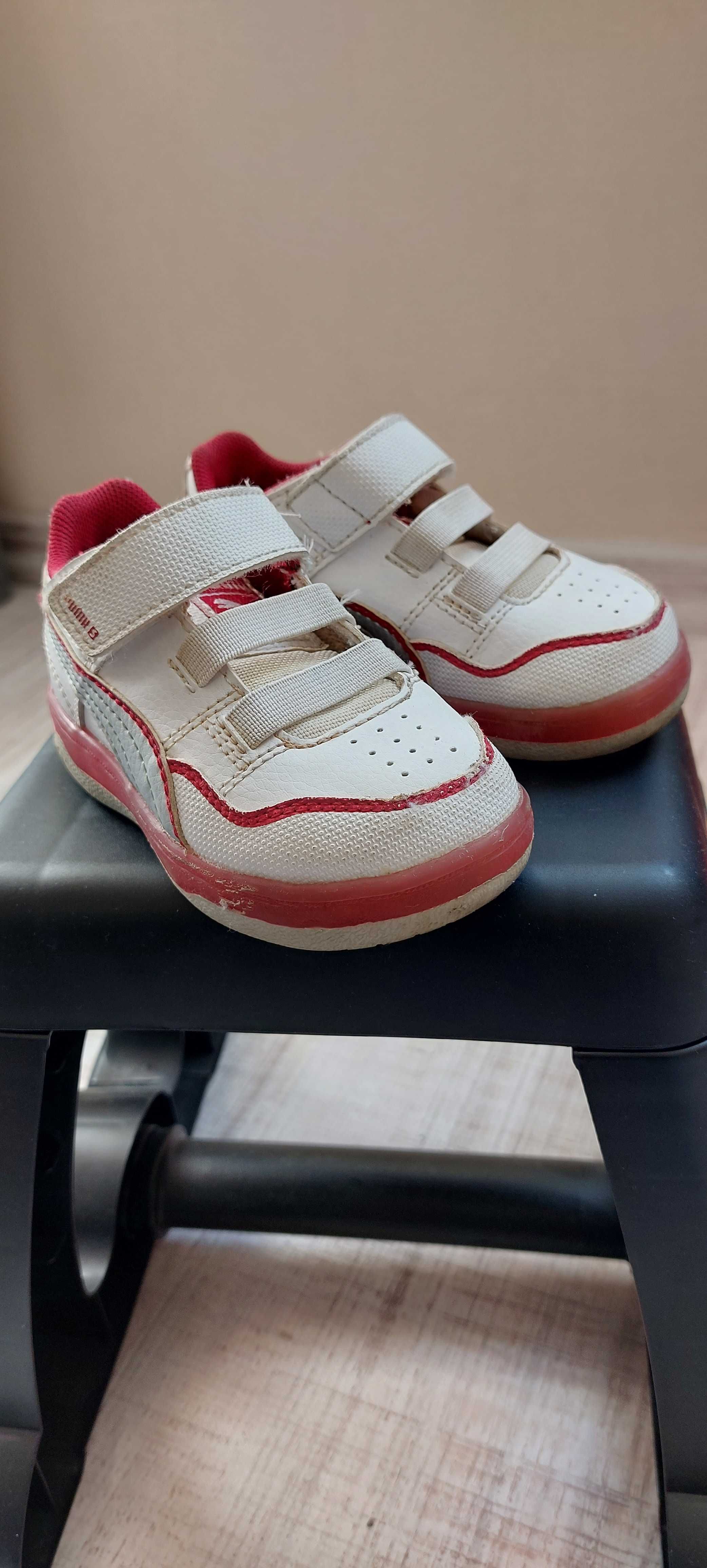 Бебешки обувки Пума 20 номер