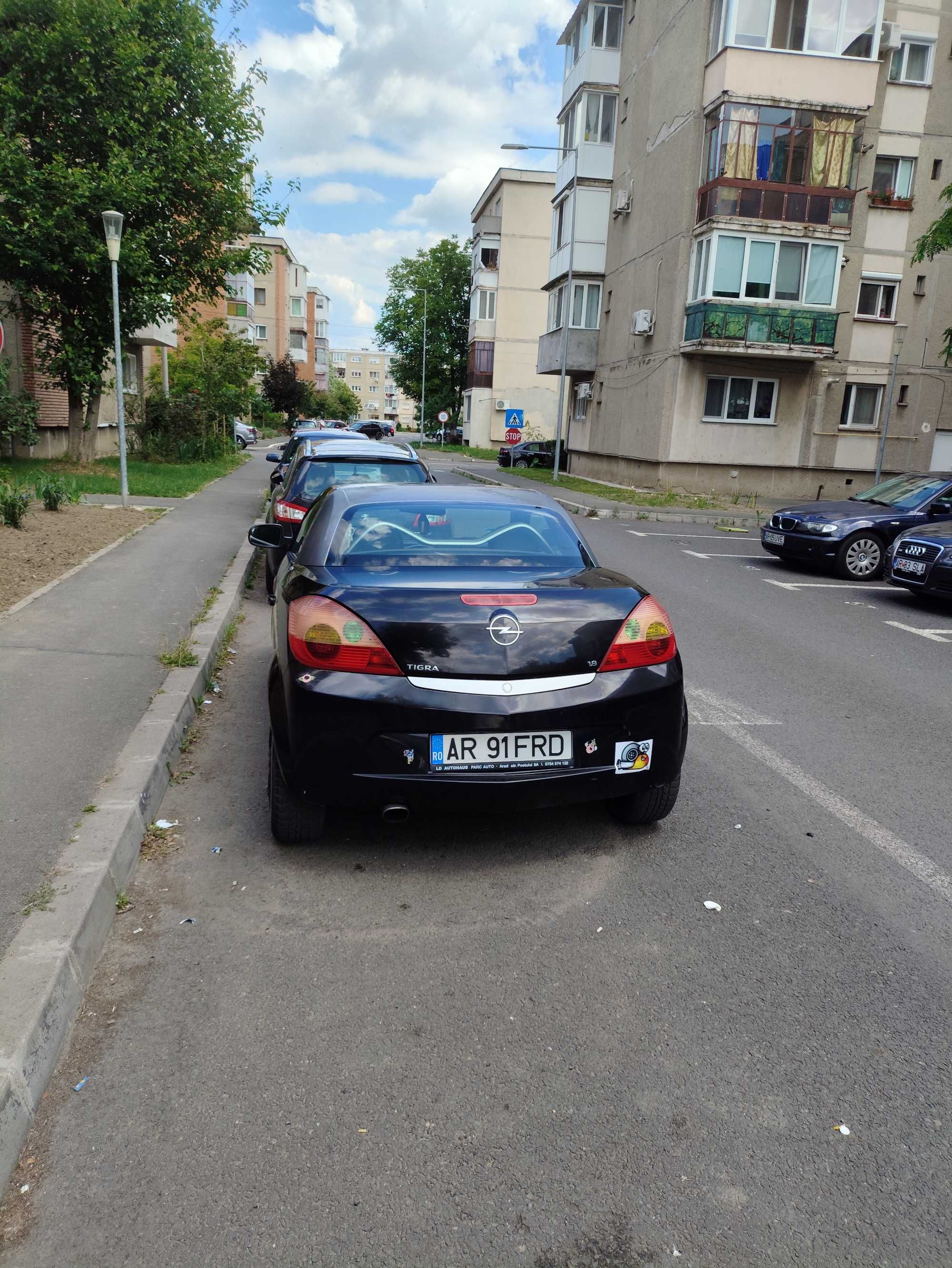 Vând Opel tigra twintop 1.8 benzina