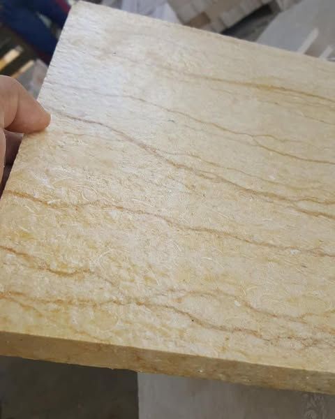 Мраморни плочки и готови стъпала