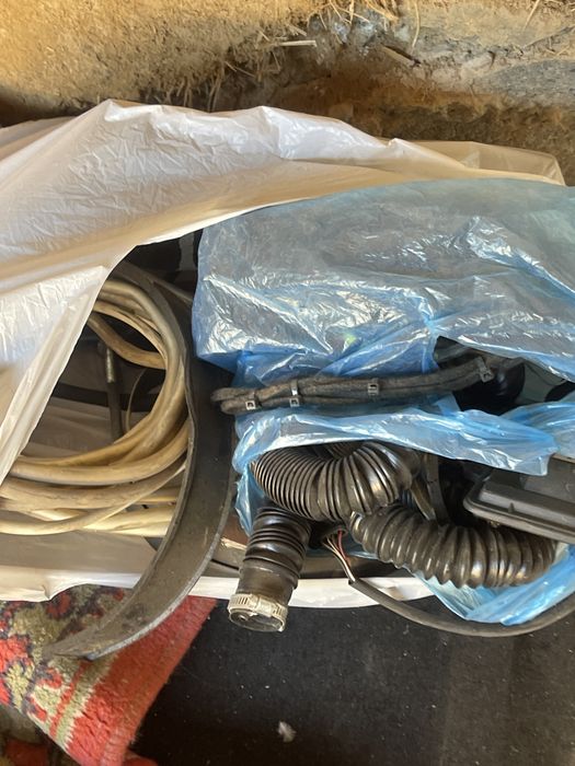 Metan kaptivaga.  4 ta balon polni trupka xamanarsasi kamplek bor