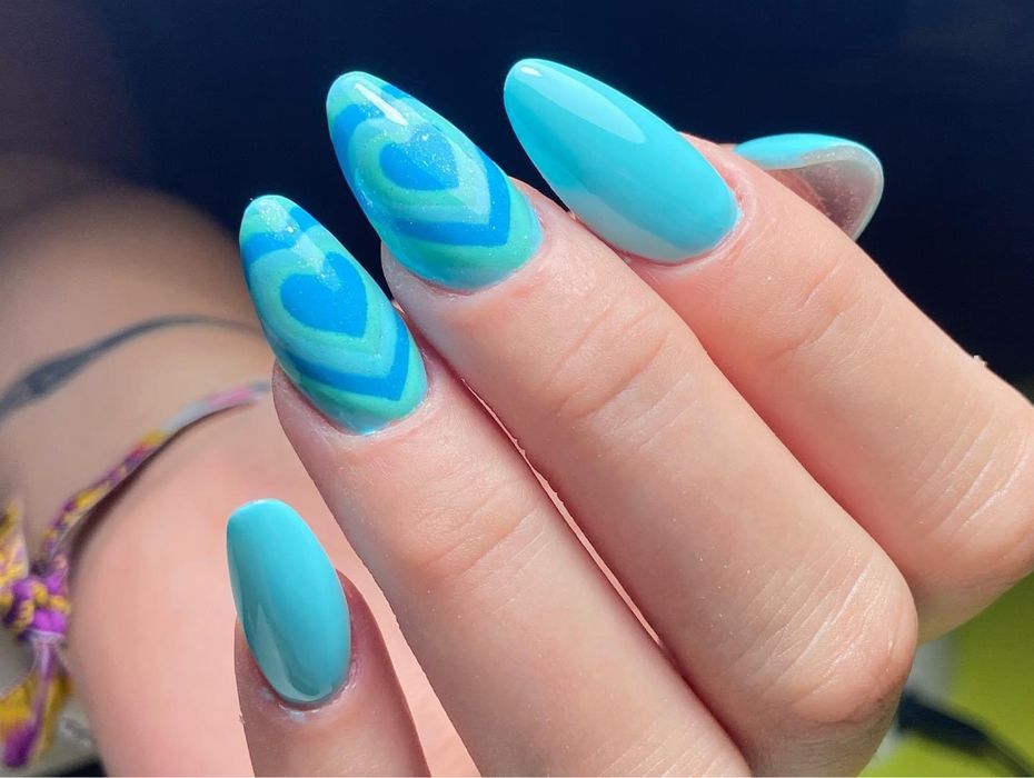 Unghii cu gel / oja semipermanenta