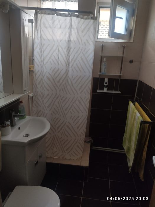 Vand apartament 3 camere