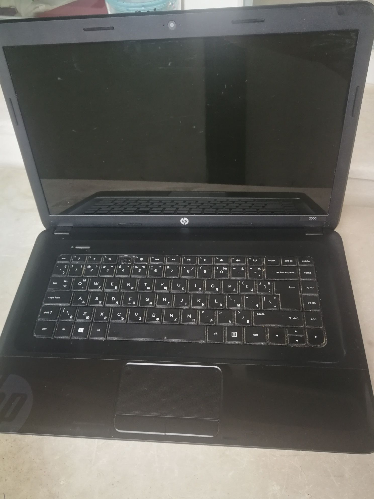 Лаптоп HP 2000, 15.6 инча