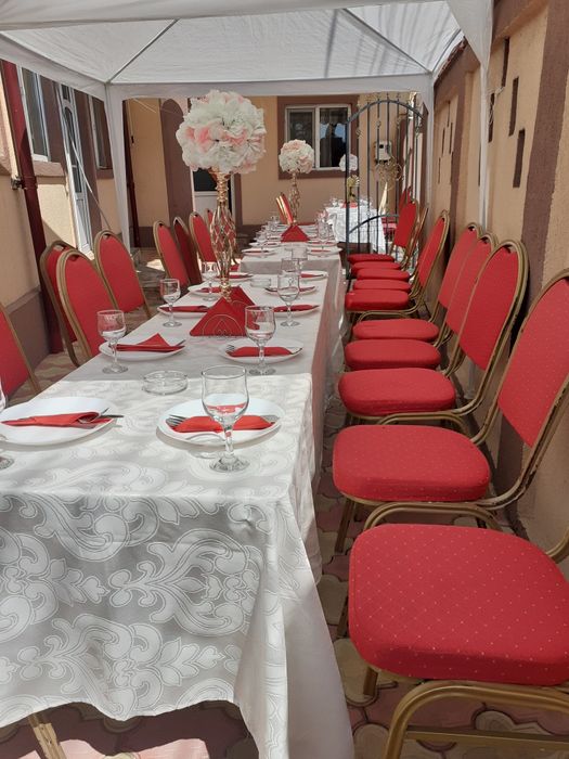 Cort mese aranjamente evenimente